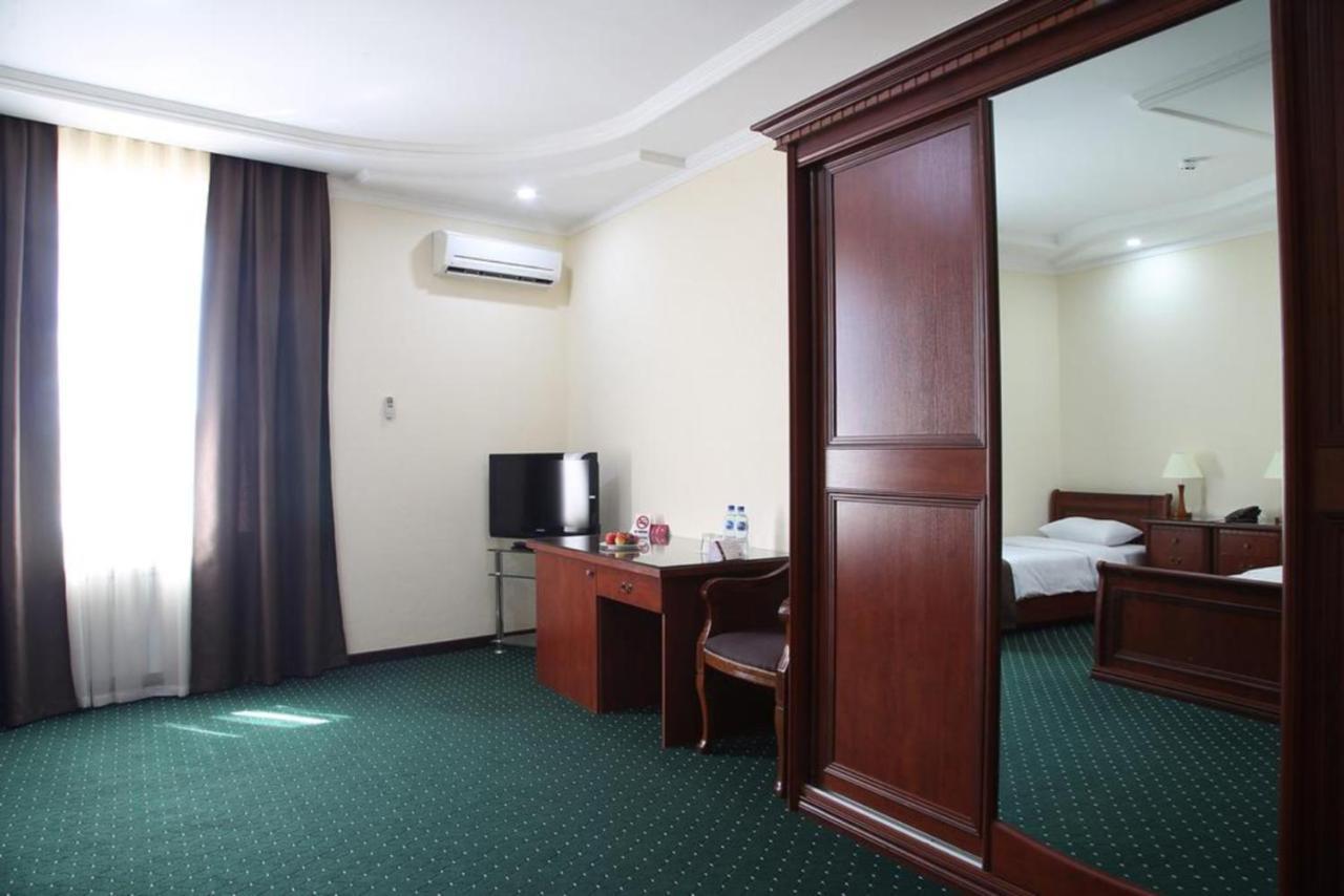 Grand Nur Hotel Tashkent Exterior foto